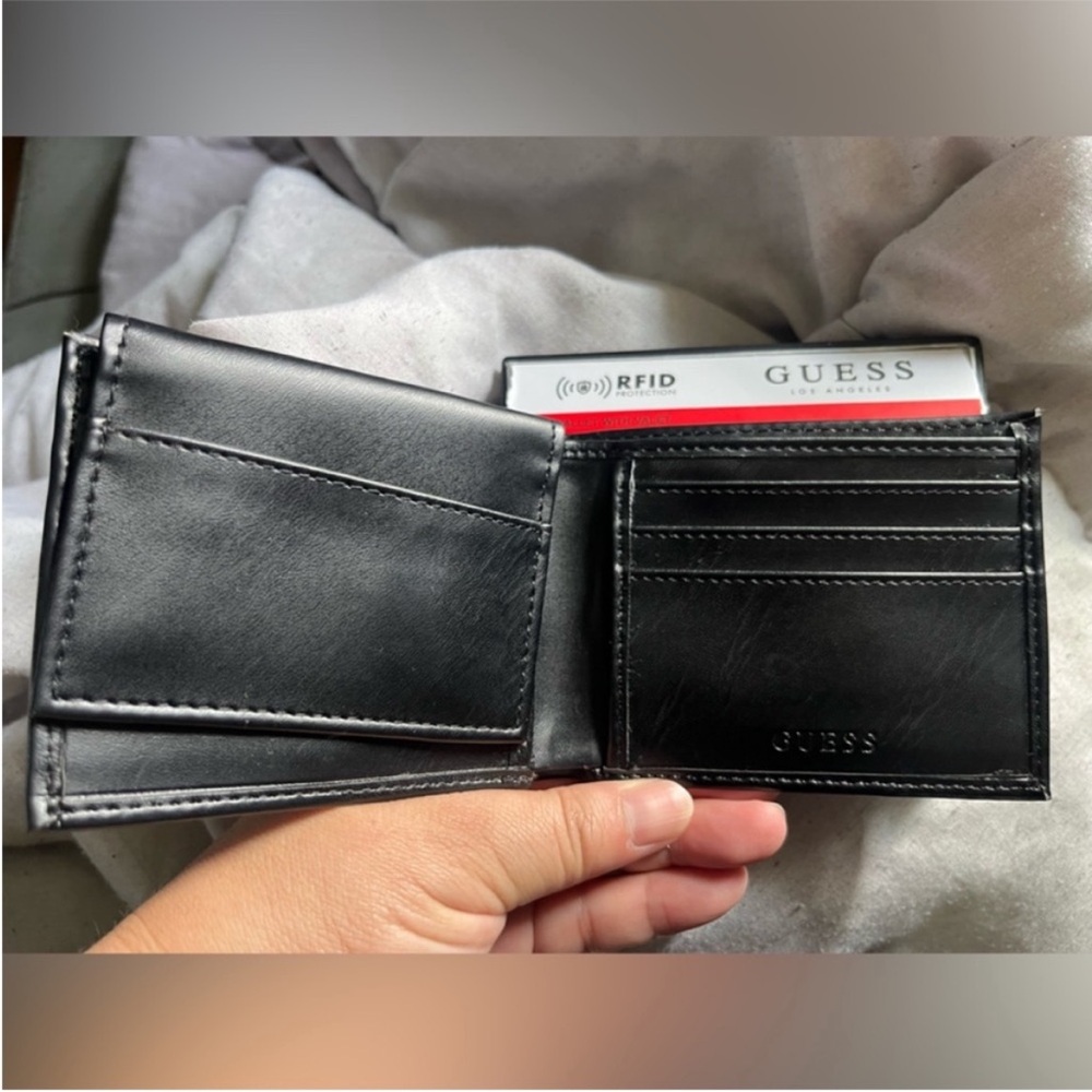 Mens GUESS wallet NEW - Picture 5 of 5